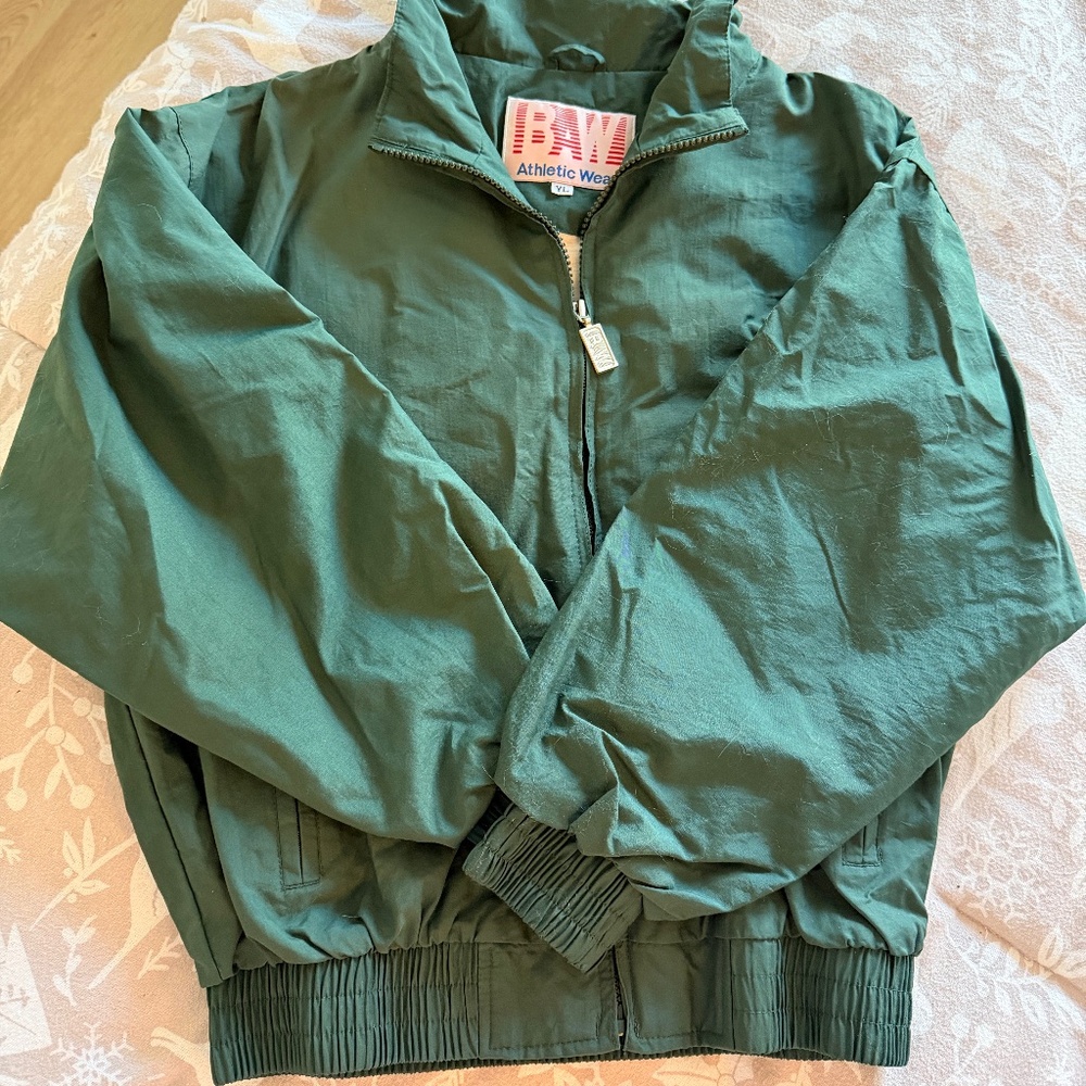 90s green wind breaker with zipper. S/M